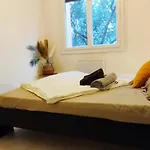 Appartement Spacieux Avec Parking Gratuit